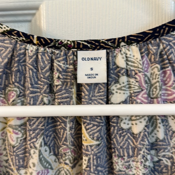 Old navy peasant blouse - Picture 2 of 5